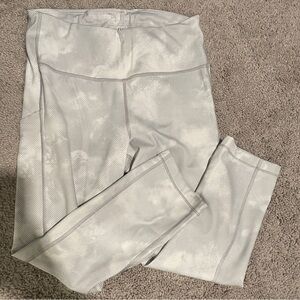 Athleta Gray Patterned Capri Leggings